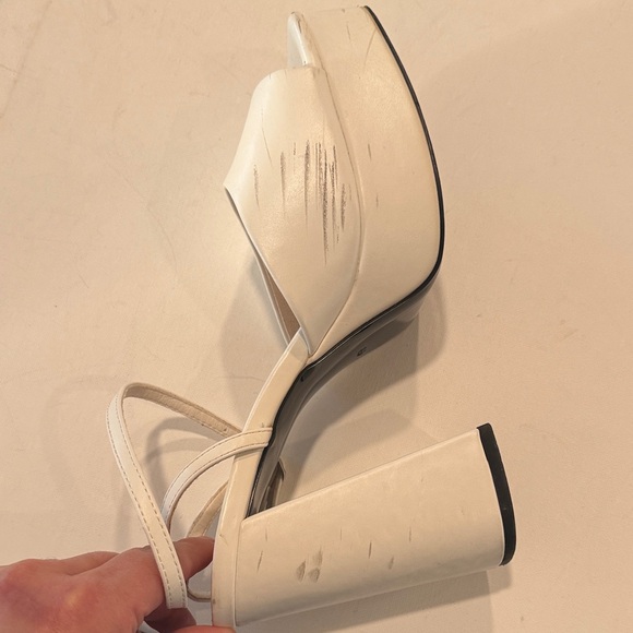 Modatope White Platform Sandals - Picture 6 of 6